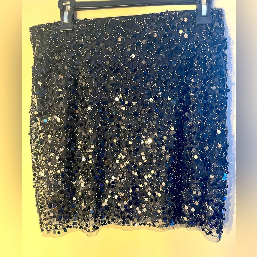 Sunset size small black sequin skirt